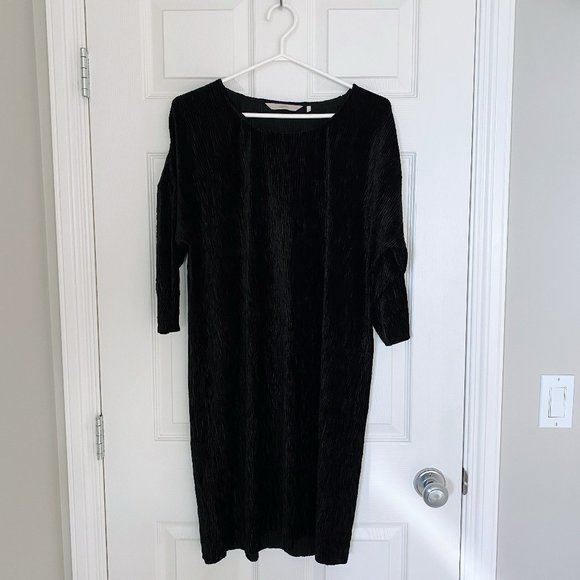 Black Velvet Dress - Picture 1 of 2
